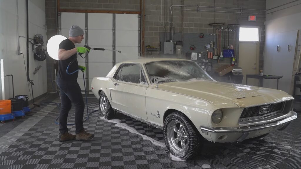 A 1968 Mustang, Idle for 18 Years, Becomes an Unforeseen Gift for a 21-Year-Old