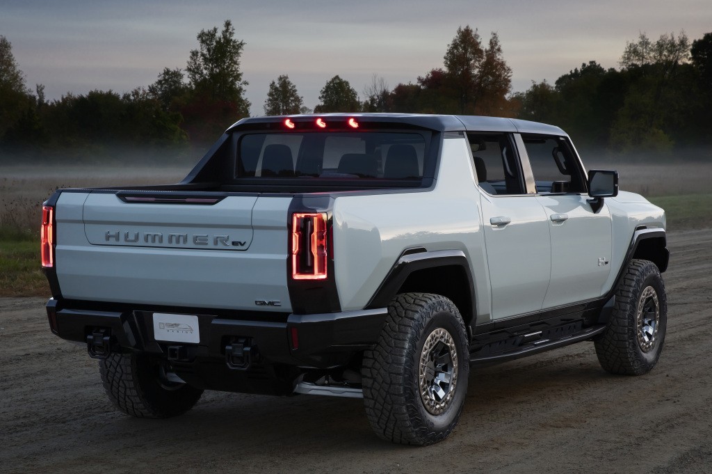  Hummer EV 